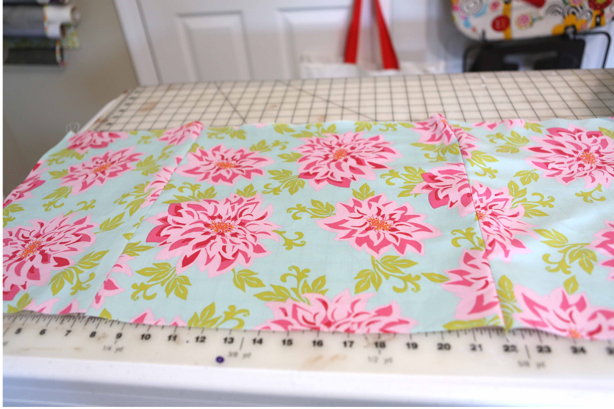 simple steps to make a pillow slipcover, beginning sewing